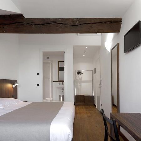 My Bed Hotel Milan Room photo