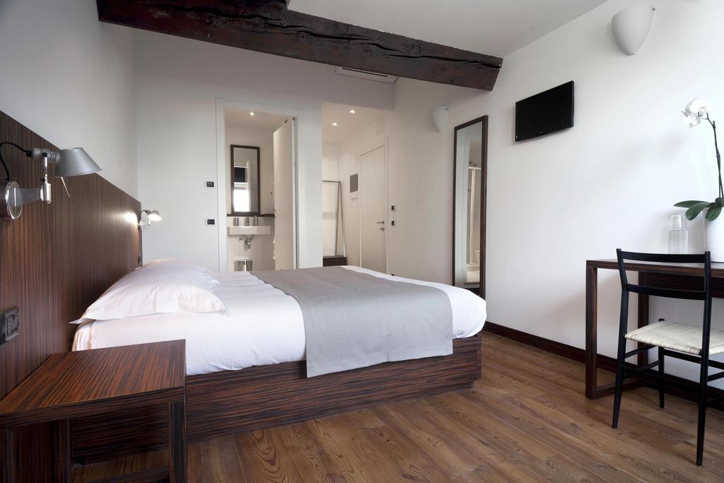 My Bed Hotel Milan Room photo