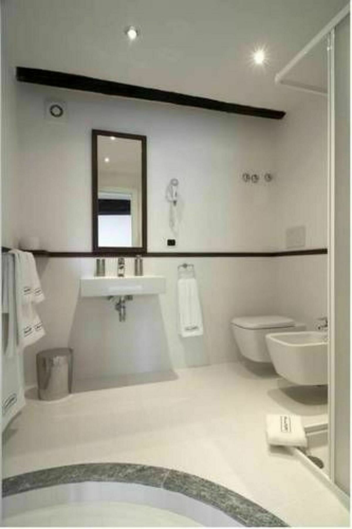 My Bed Hotel Milan Exterior photo